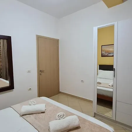 Arel & Dea Apartment