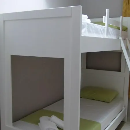 Arel & Dea Apartment