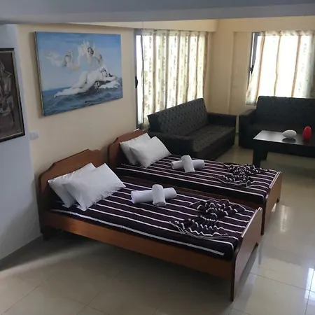 Arel & Dea Apartment *