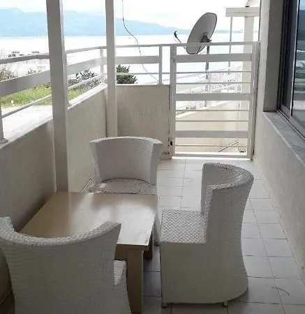Arel & Dea Apartment *