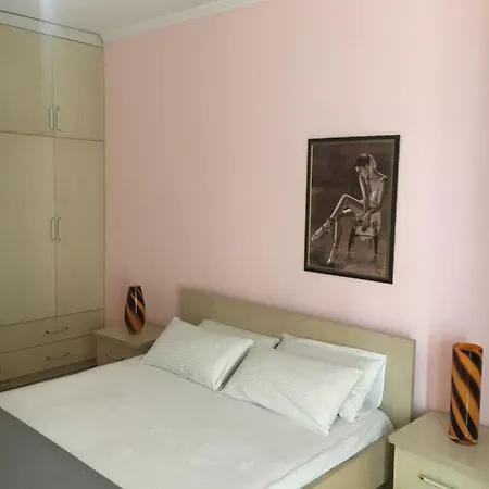 Arel & Dea Apartment *